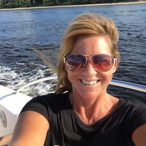 Meet your Posher, Posh